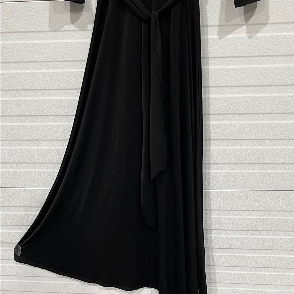 Chic Black Long Sleeve Wrap Dress - Picture 4 of 6